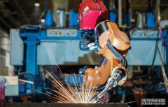 <b>大只500苹果版协作机器人如何提高安全性</b>